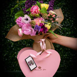 heart box bouquet