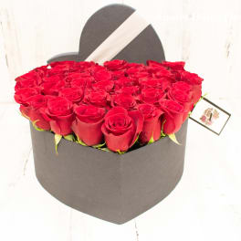 v-day heart box