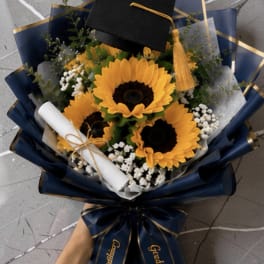 Classic Sunflower Wrap