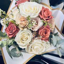 Petite Sunshine (Wrapped Bouquet)