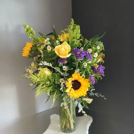 #717 Designer's Choice Vase Arrangement