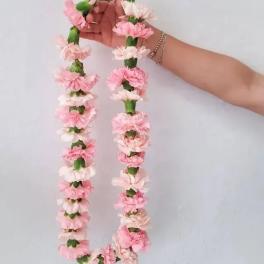 Mini carnation light pink lei