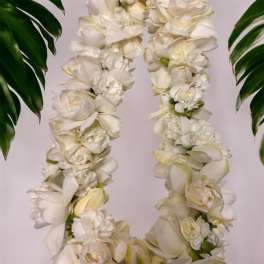 Gardenia Carnation Fushion Lei