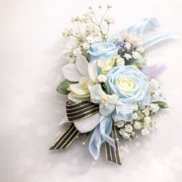 Corsage 10
