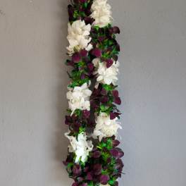 Orchid lei. Green/purple and white chunk