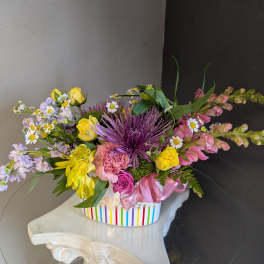 # 746 Designers choice vase arrangement