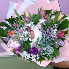 Exotic bouquet with peony's and tulips mix 