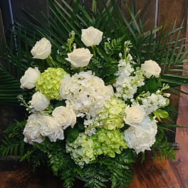 Hydrangea and rose floor spray