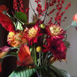 Dahlia, Cala Lillies, and Roses