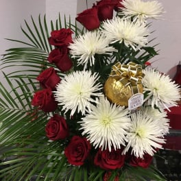 Spiral Form Red Roses