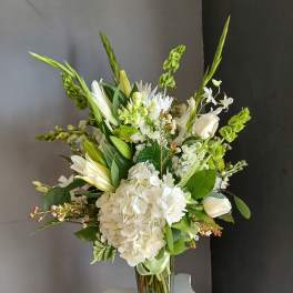 #752 Designer's Choice Vase Arrangement