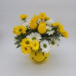 Teleflora's Be Happy Bouquet With Roses
