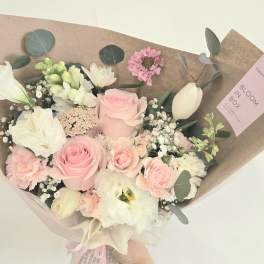 Lovely Day Hand-tied Bouquet