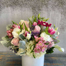 Sweet Cream with Tulips