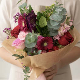 Blushing Grace Bouquet (No Vase)