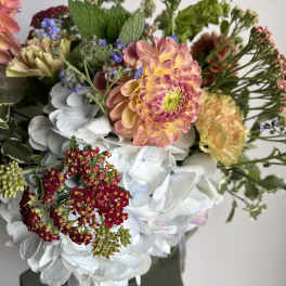 Seasonal Vase Florist's Choice 