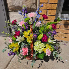 Mixed Basket Arrangement 
