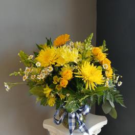 #725 Designer choice floral arrangement