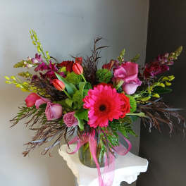 #724 Designer choice vase arrangement