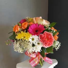 #713 Designer's Choice Vase Arrangement
