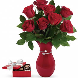 Gift From The Heart Bouquet with chocolates DX