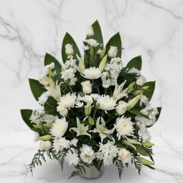 Peaceful tribute side arrangement