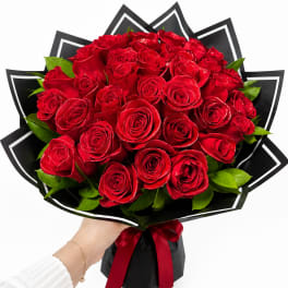 Midnight Romance Rose Bouquet