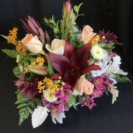 Medium High Contrast Rose Bouquet