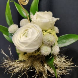 Pin corsage