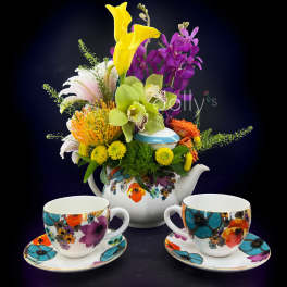 Lady Agatha Deluxe Tea Set
