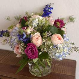 Garden Rose & Blue Hydrangea Bouquet