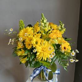 #748 Designer's Choice vase arrangement