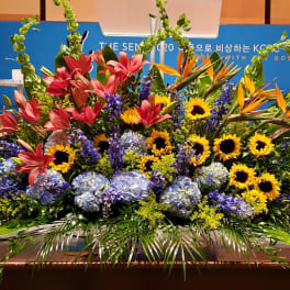 PODIUM ARRANGEMENT 162 - TWIN TOWERS FLORIST, ARLINGTON VA