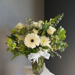 #799 All White Vase Arrangement