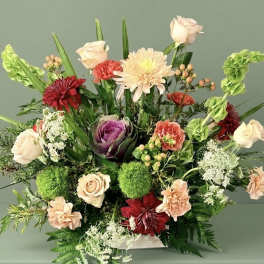 Designer's Choice Centerpiece - English Garden Style Mix of Fresh Premium Flowers