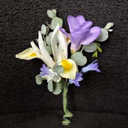 Whispering Garden Boutonniere