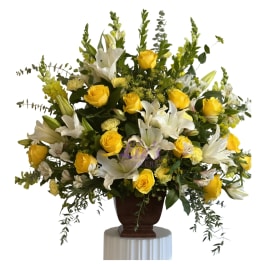 Elegant white and yellow arrangement