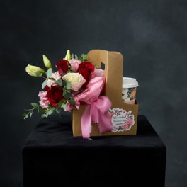 Bloom And Unwind Caddy ( Seasonal Flowers)