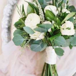 White elegance ( bridal bouquet)