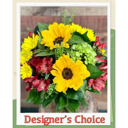 Bouquet with yellow sunflowers and red alstroemeria