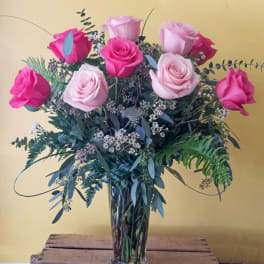 5 Star Dozen Mixed Pink Roses