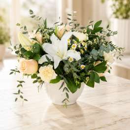 Peaches & Cream Garden Bouquet
