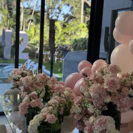 Marshmallow pink party decoration