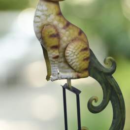 Smiling Cat Yard Rocker