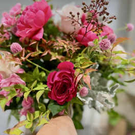SUMMER HAND TIE BOUQUETS