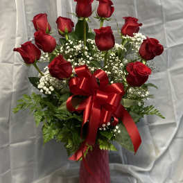 DOZEN LONG STEM ROSE VASE ARRANGEMENT