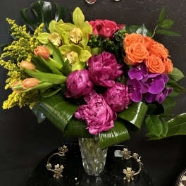 Alluring Rose & Orchid Bouquet