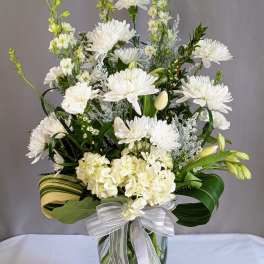 Serene White - Sympathy Arrangement