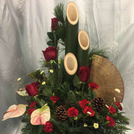 Red roses & antherium Kadomatsu with fan