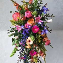 Joyous Garden Easel Spray